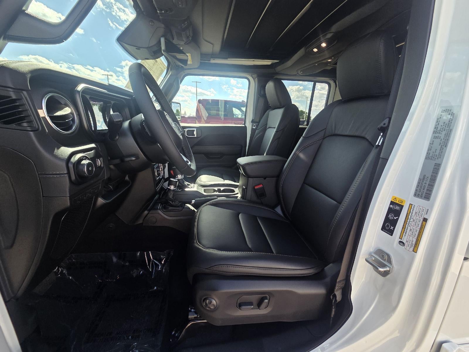 2026 Jeep WRANGLER SAHARA 4 DOOR 4X4