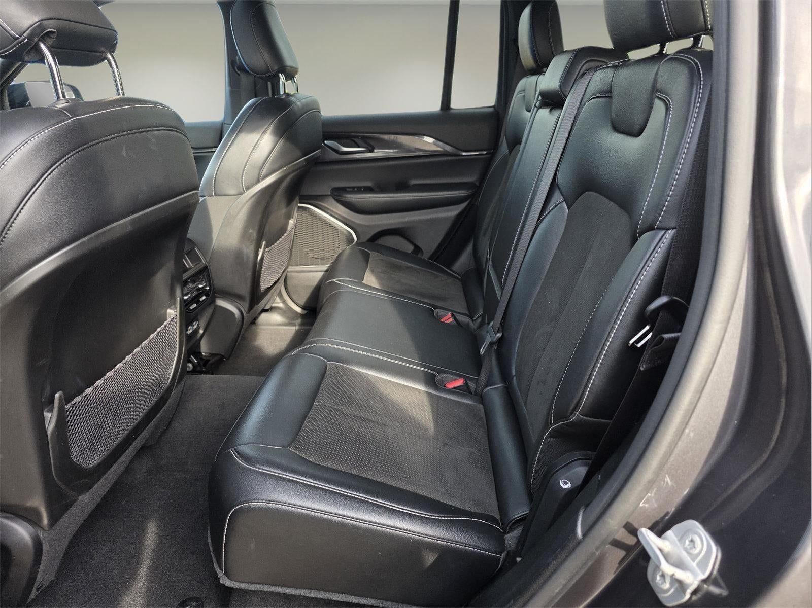 2022 Jeep Grand Cherokee Altitude