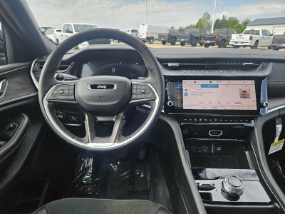 2026 Jeep Grand Cherokee Laredo Altitude