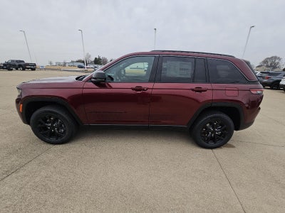 2026 Jeep Grand Cherokee Laredo Altitude