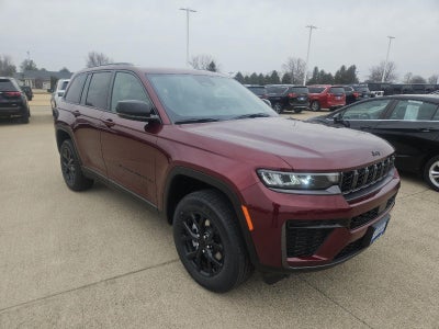 2026 Jeep Grand Cherokee Laredo Altitude