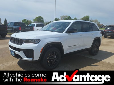 2026 Jeep Grand Cherokee Laredo Altitude