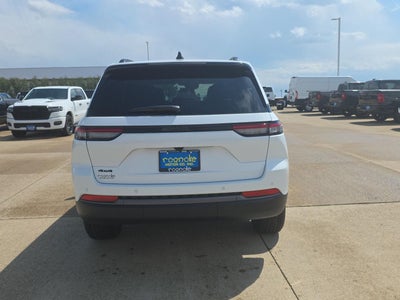 2026 Jeep Grand Cherokee Laredo Altitude