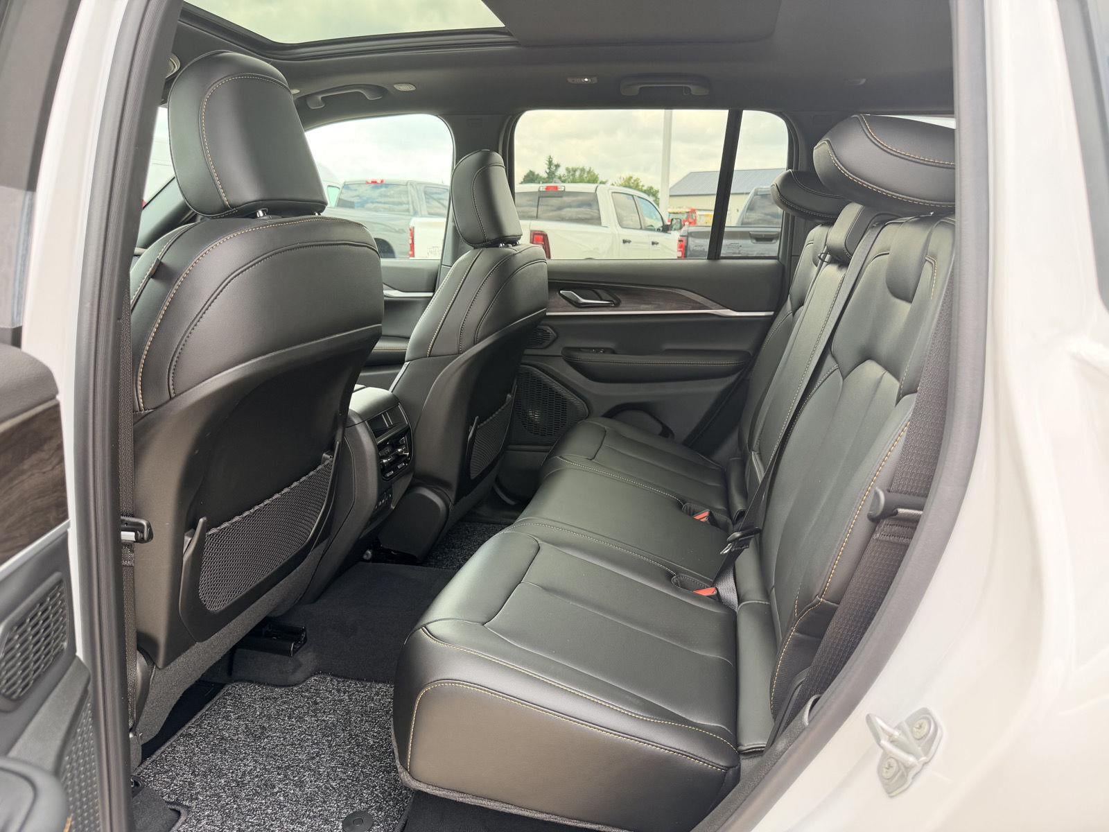 2026 Jeep Grand Cherokee 85th Anniversary Edition