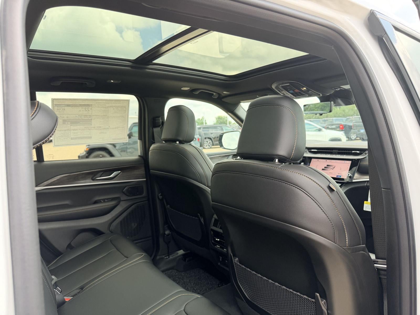 2026 Jeep Grand Cherokee 85th Anniversary Edition