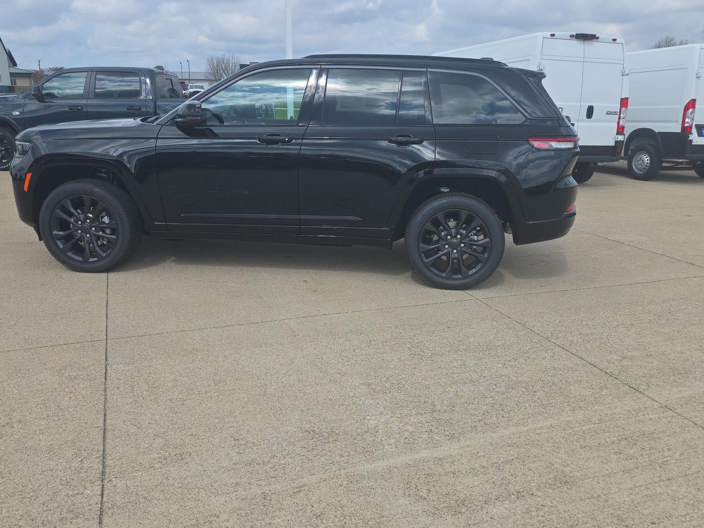 2026 Jeep Grand Cherokee Limited Reserve