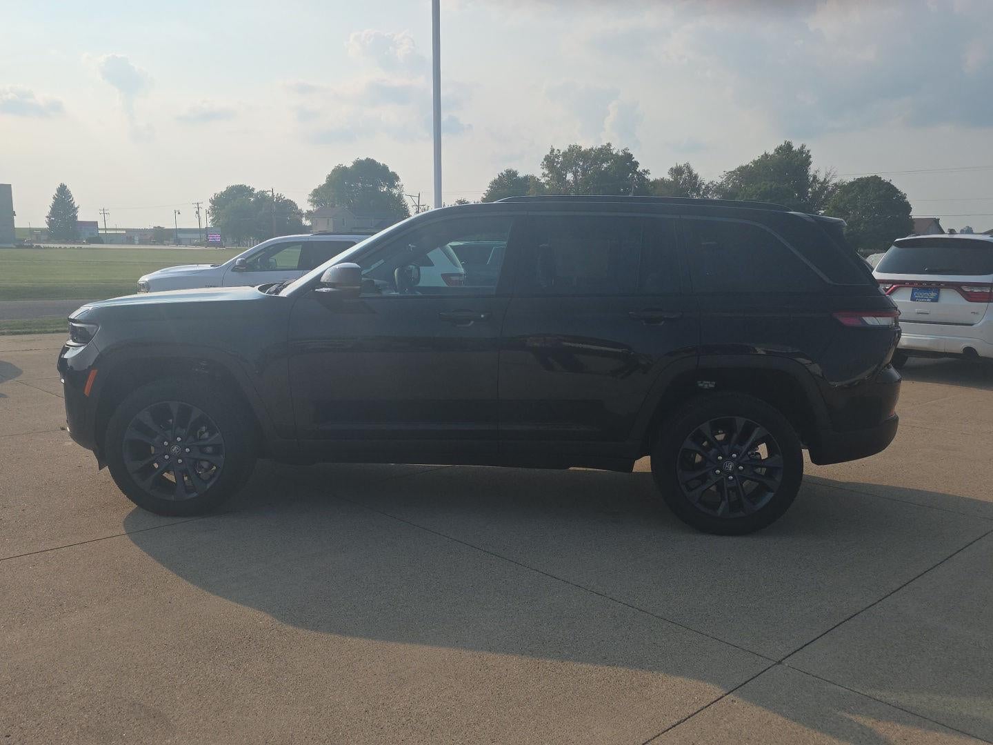 2026 Jeep Grand Cherokee 85th Anniversary Edition