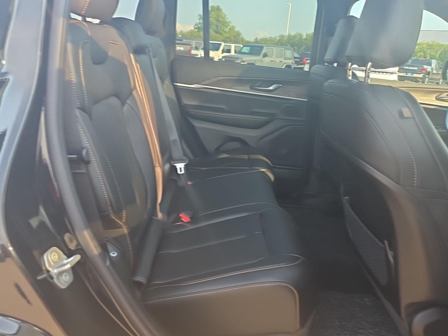 2026 Jeep Grand Cherokee 85th Anniversary Edition