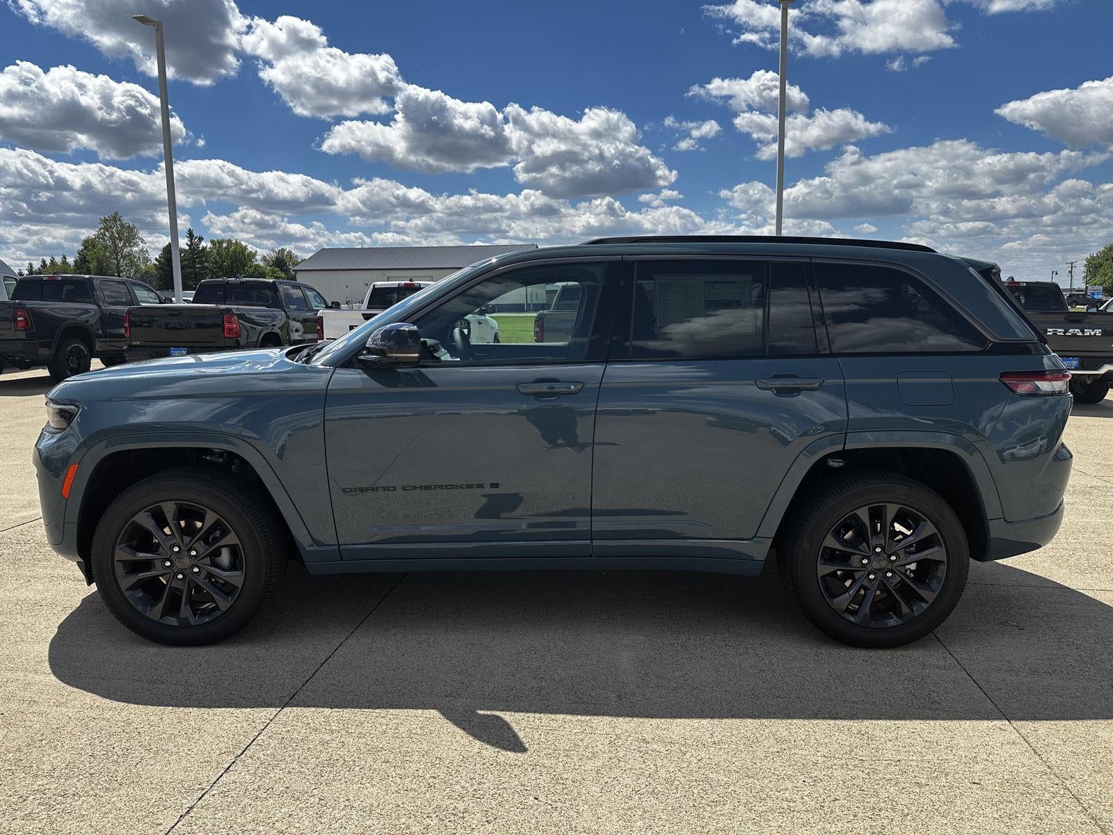 2026 Jeep Grand Cherokee Limited Reserve