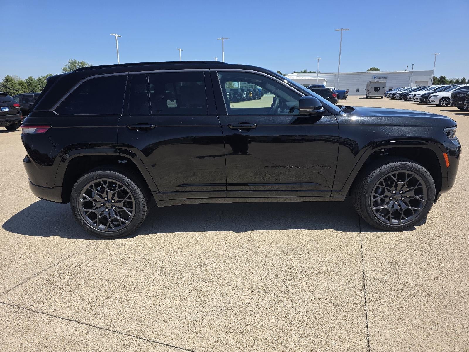 2026 Jeep Grand Cherokee Summit