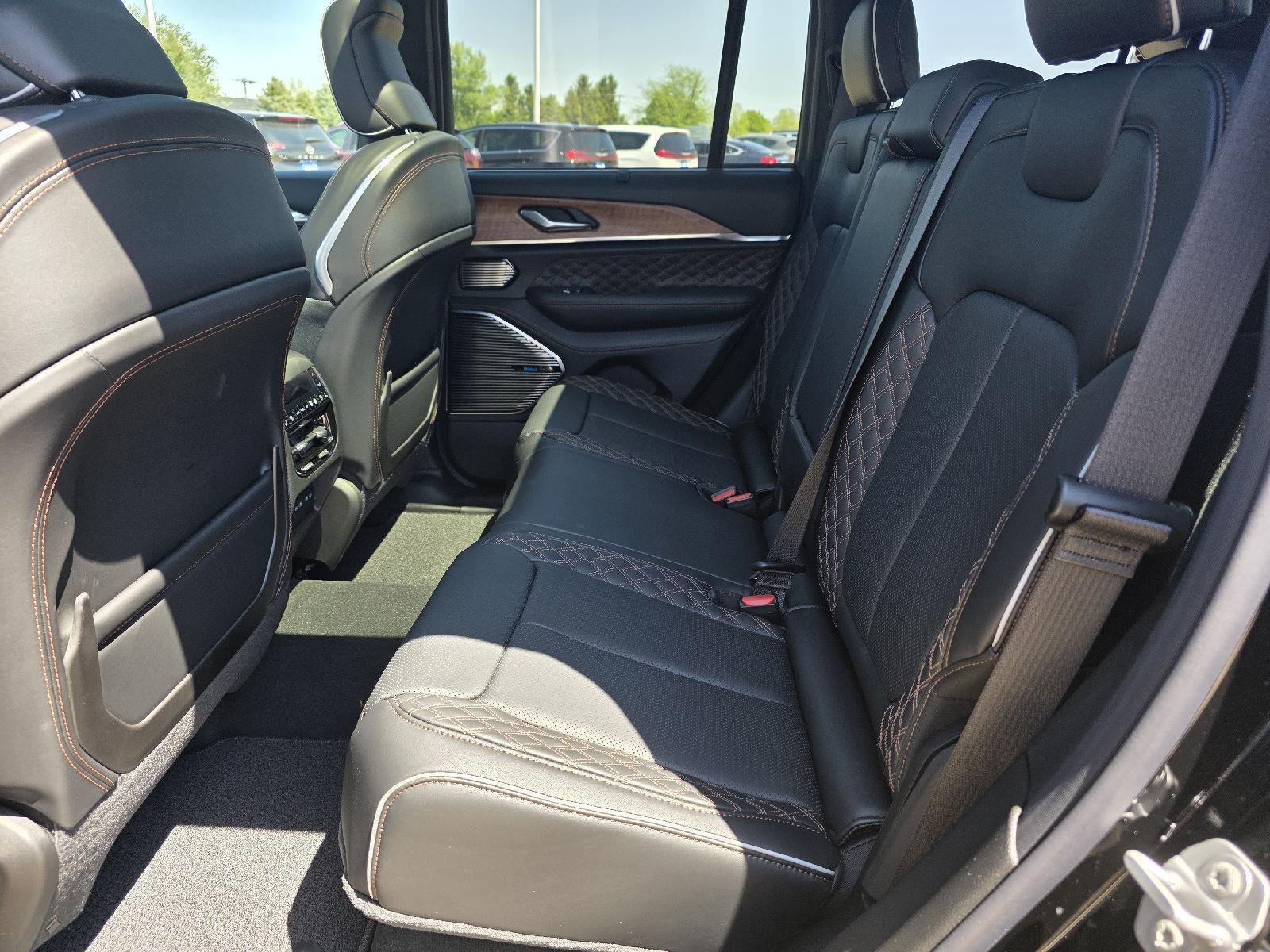2026 Jeep Grand Cherokee Summit