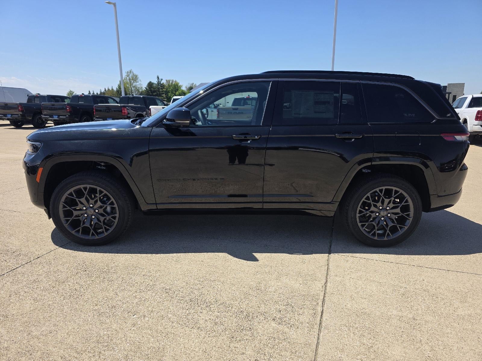 2026 Jeep Grand Cherokee Summit