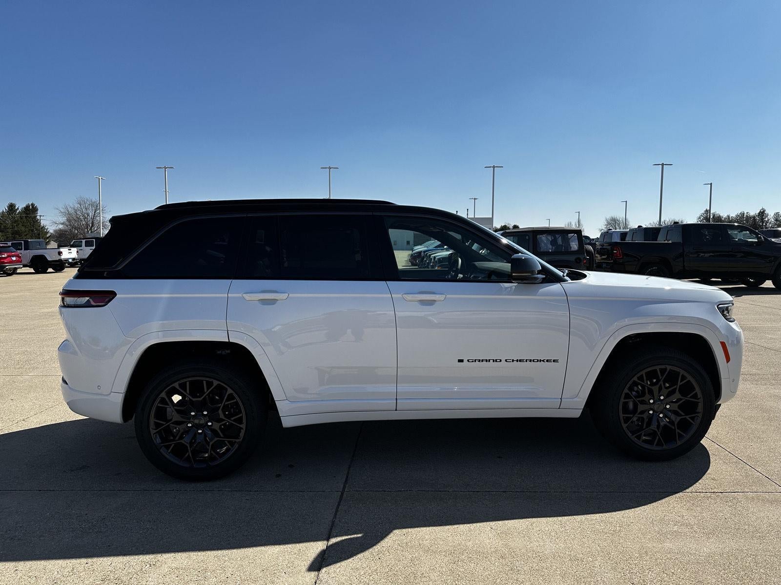 2026 Jeep Grand Cherokee Summit