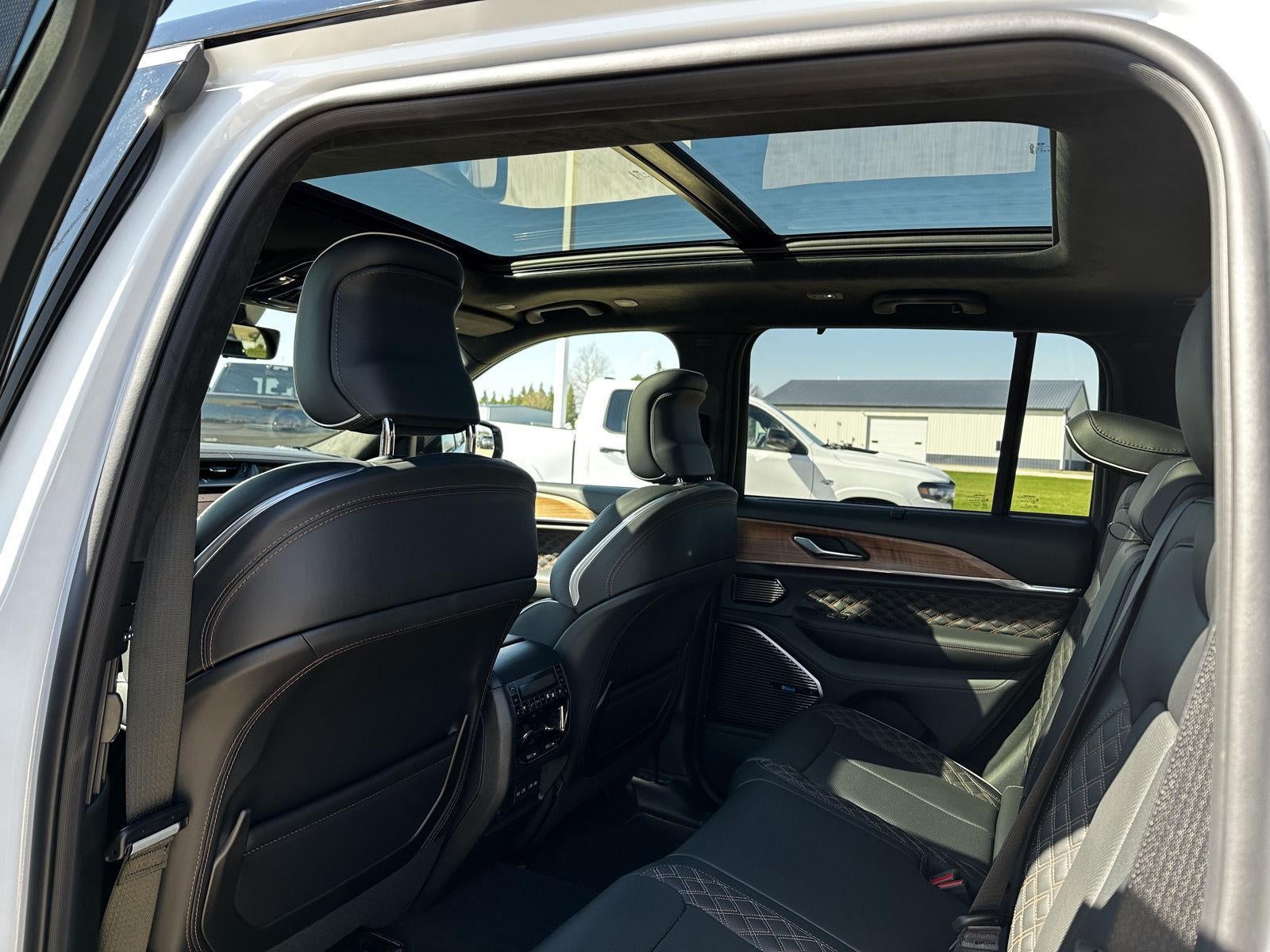 2026 Jeep Grand Cherokee Summit