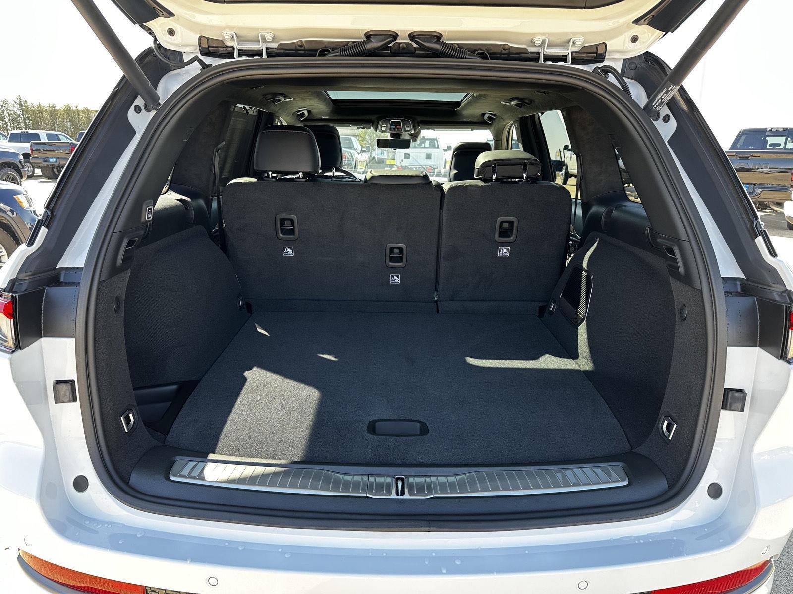 2026 Jeep Grand Cherokee Summit