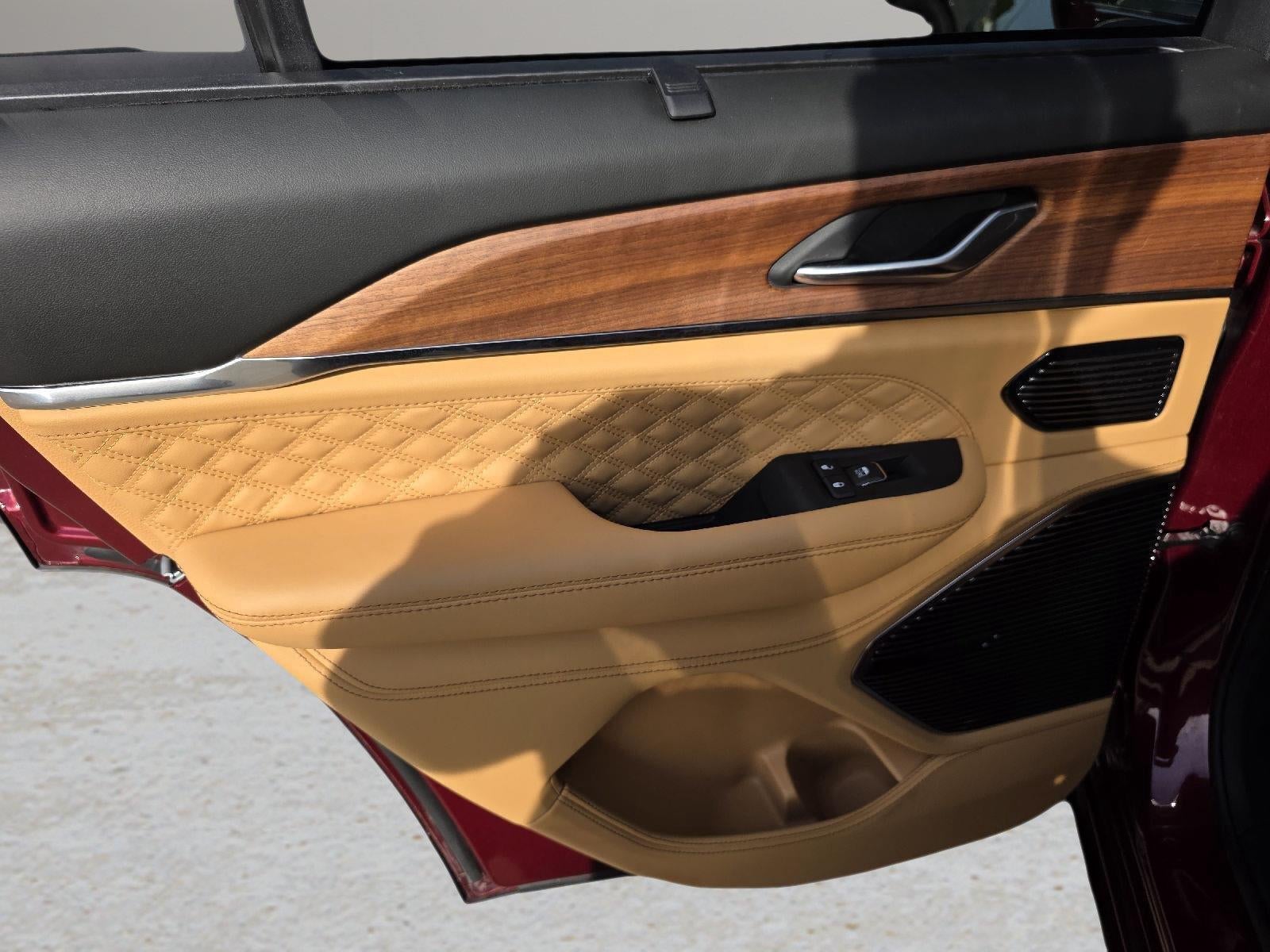 2026 Jeep Grand Cherokee Summit