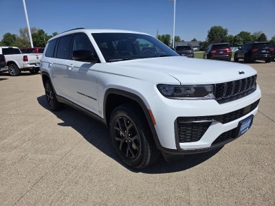 2026 Jeep Grand Cherokee L Laredo Altitude