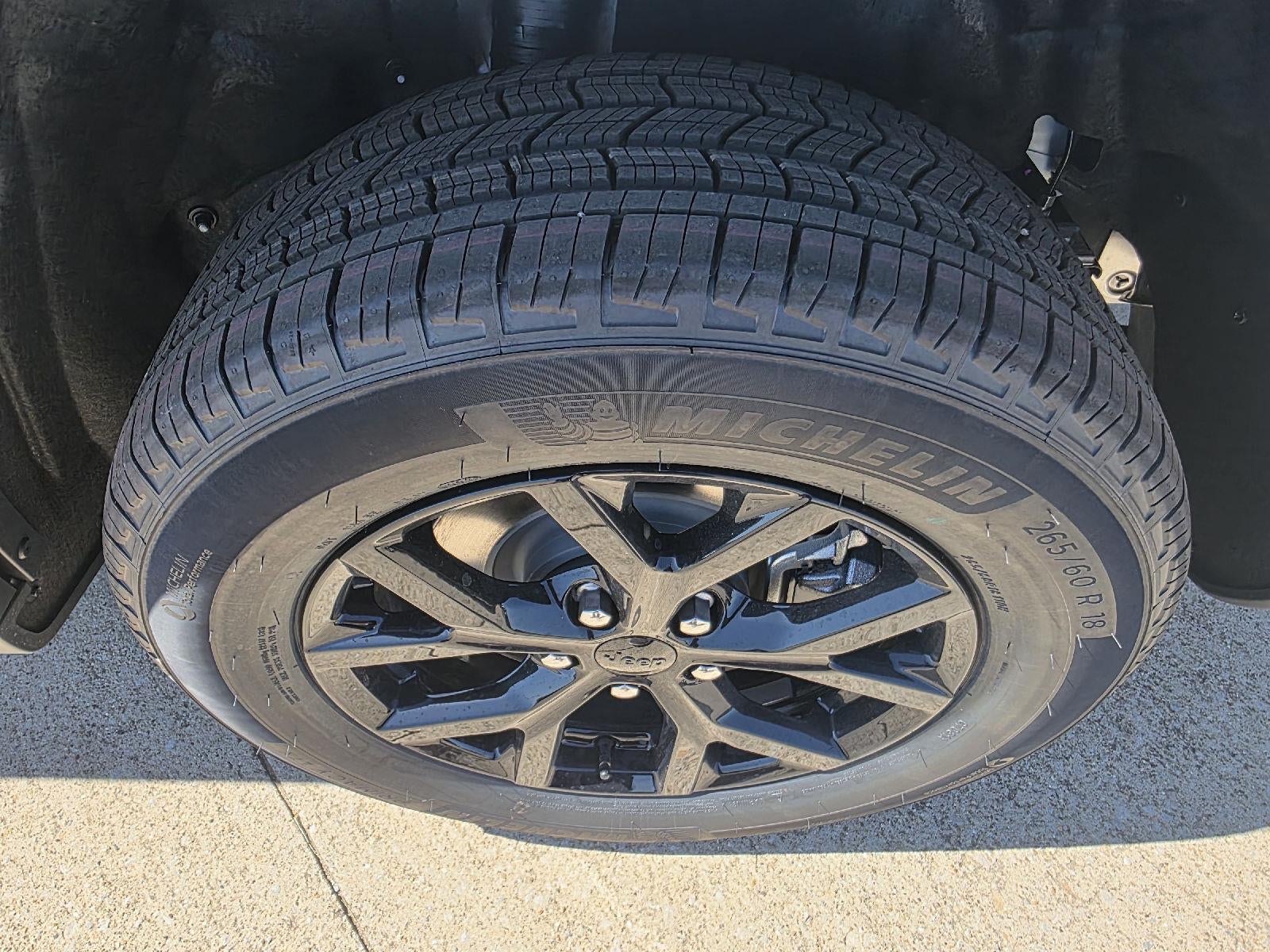 2026 Jeep Grand Cherokee L Laredo Altitude