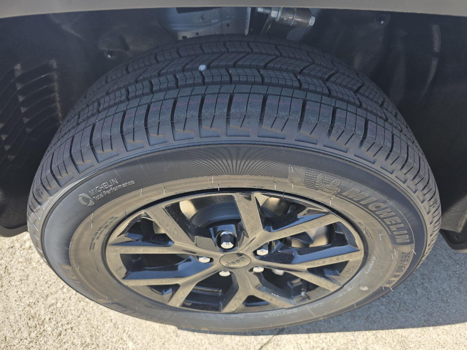 2026 Jeep Grand Cherokee L Laredo Altitude