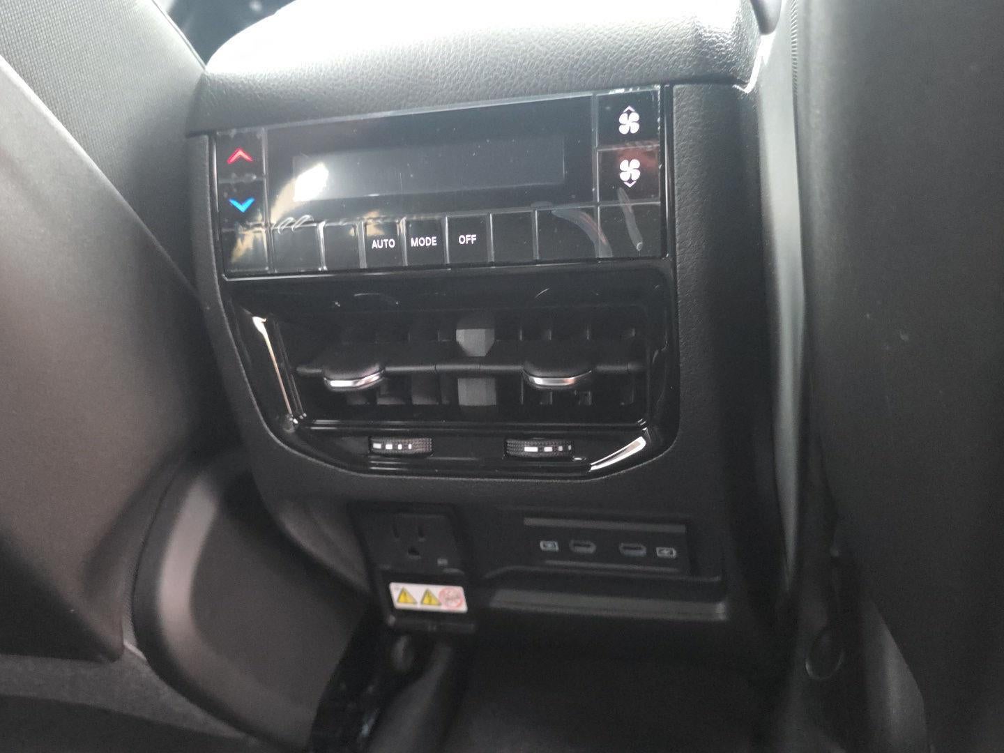 2026 Jeep Grand Cherokee L Laredo Altitude