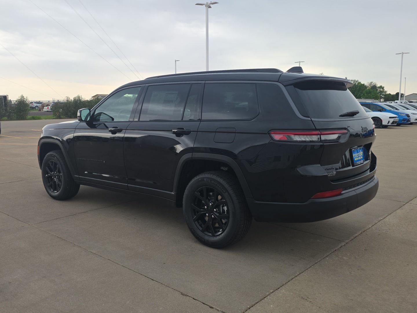 2026 Jeep Grand Cherokee L Laredo Altitude