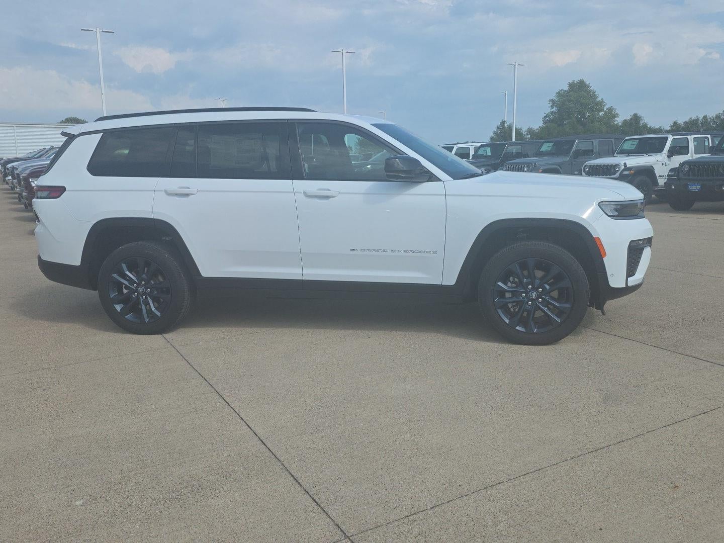 2026 Jeep Grand Cherokee L 85th Anniversary Edition