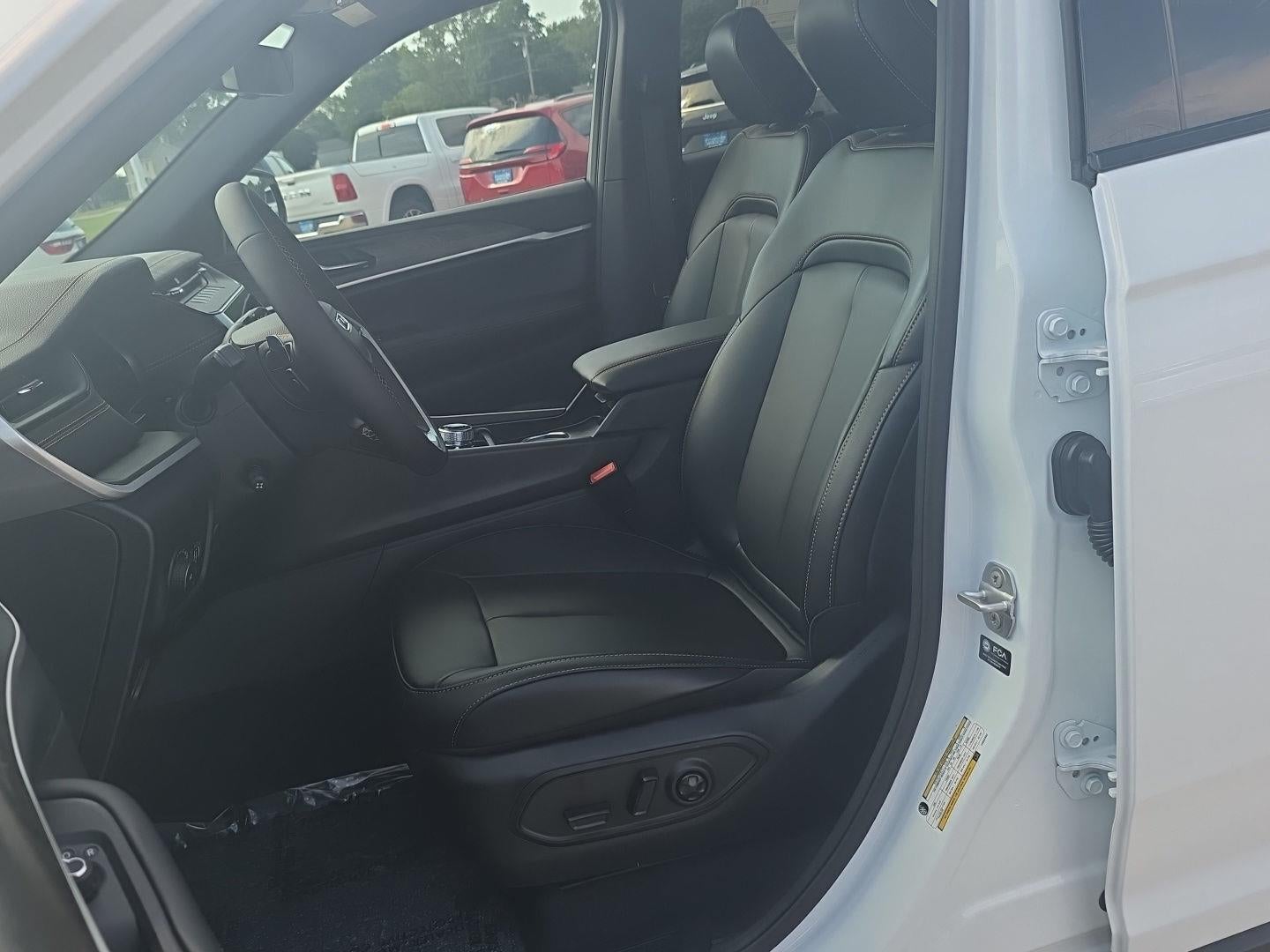 2026 Jeep Grand Cherokee L 85th Anniversary Edition