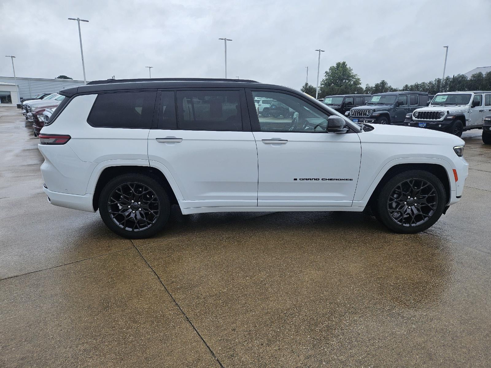 2023 Jeep Grand Cherokee L Summit Reserve