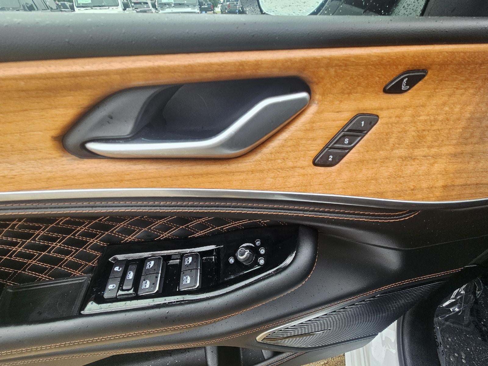 2023 Jeep Grand Cherokee L Summit Reserve