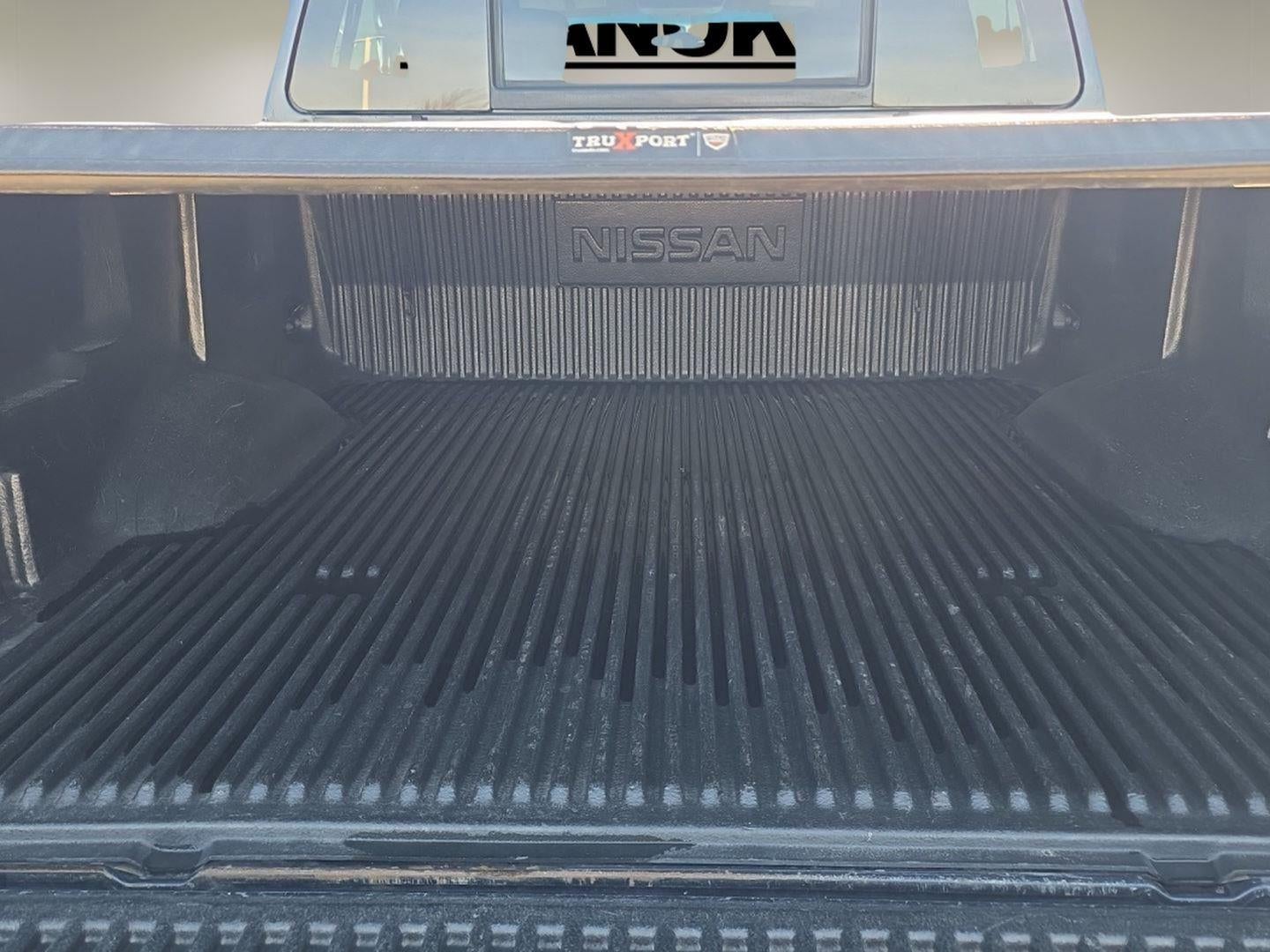 2015 Nissan Titan SV