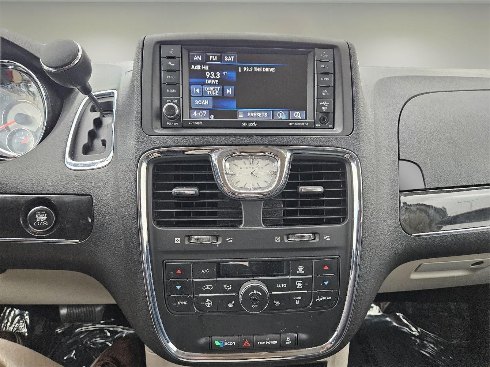 2015 Chrysler Town & Country Touring