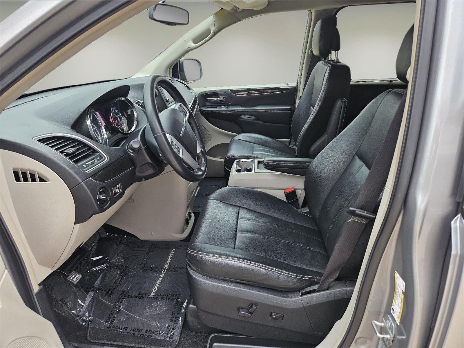 2015 Chrysler Town & Country Touring