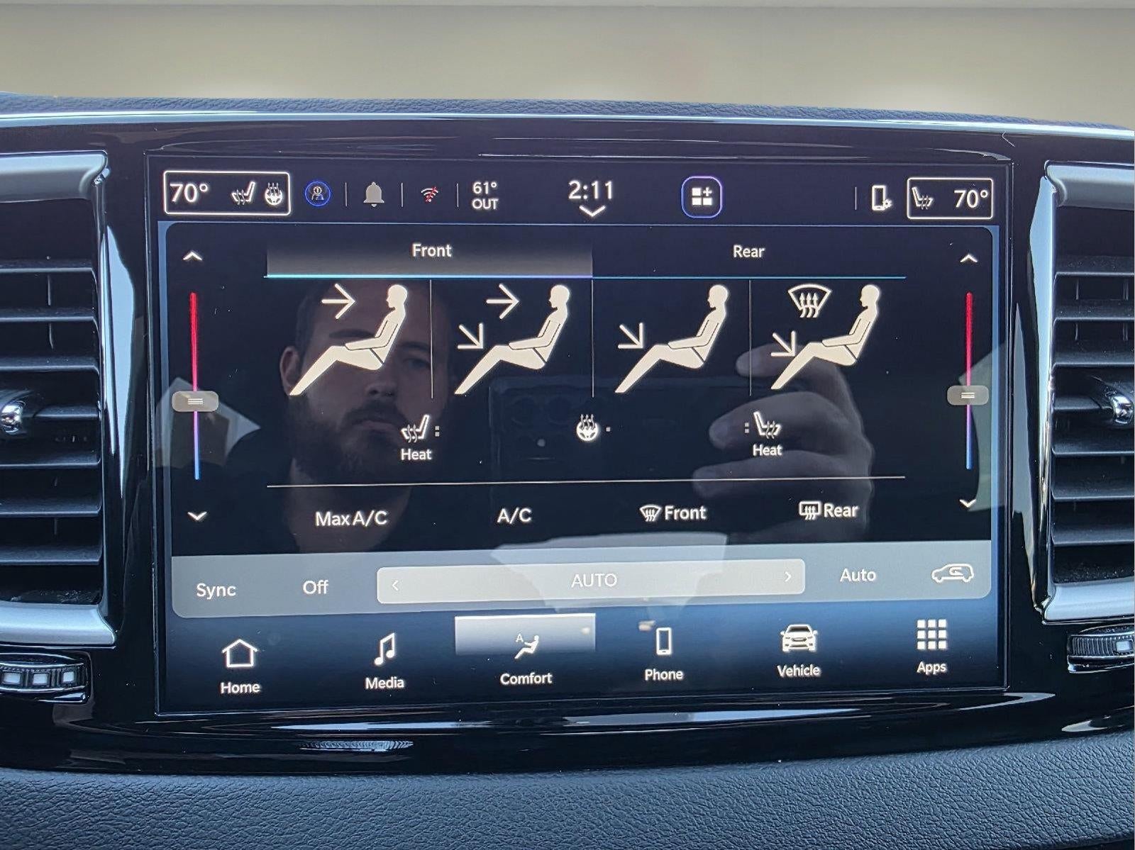 2026 Chrysler Pacifica Select