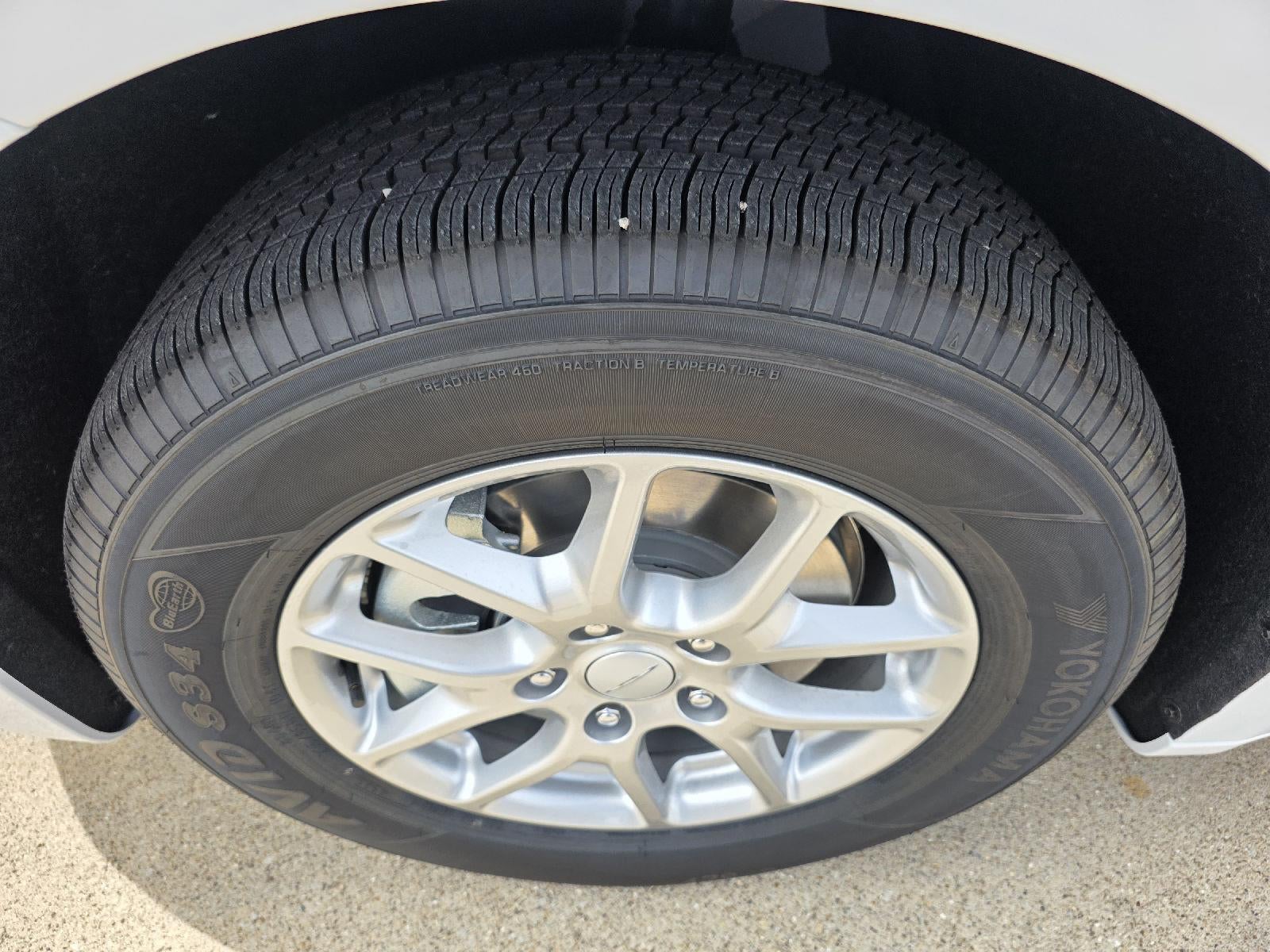 2027 Chrysler Pacifica Select