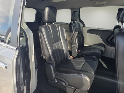 2015 Chrysler Town & Country Touring