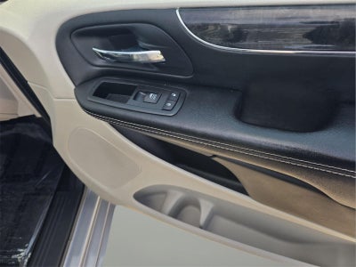 2015 Chrysler Town & Country Touring