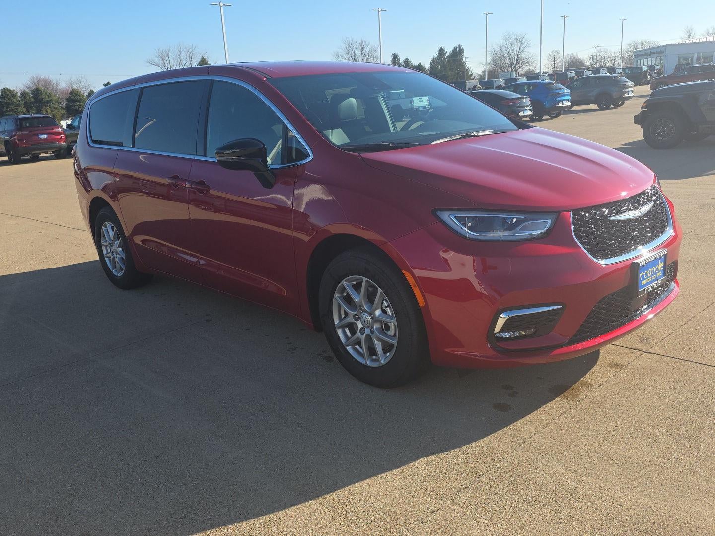 2026 Chrysler Pacifica Select