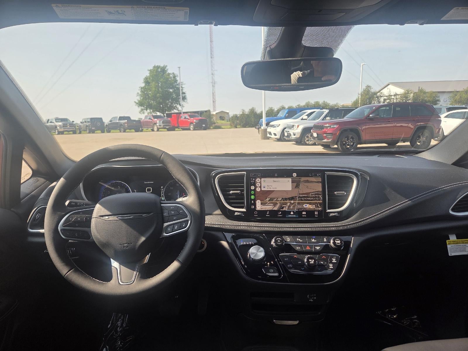 2027 Chrysler Pacifica Select