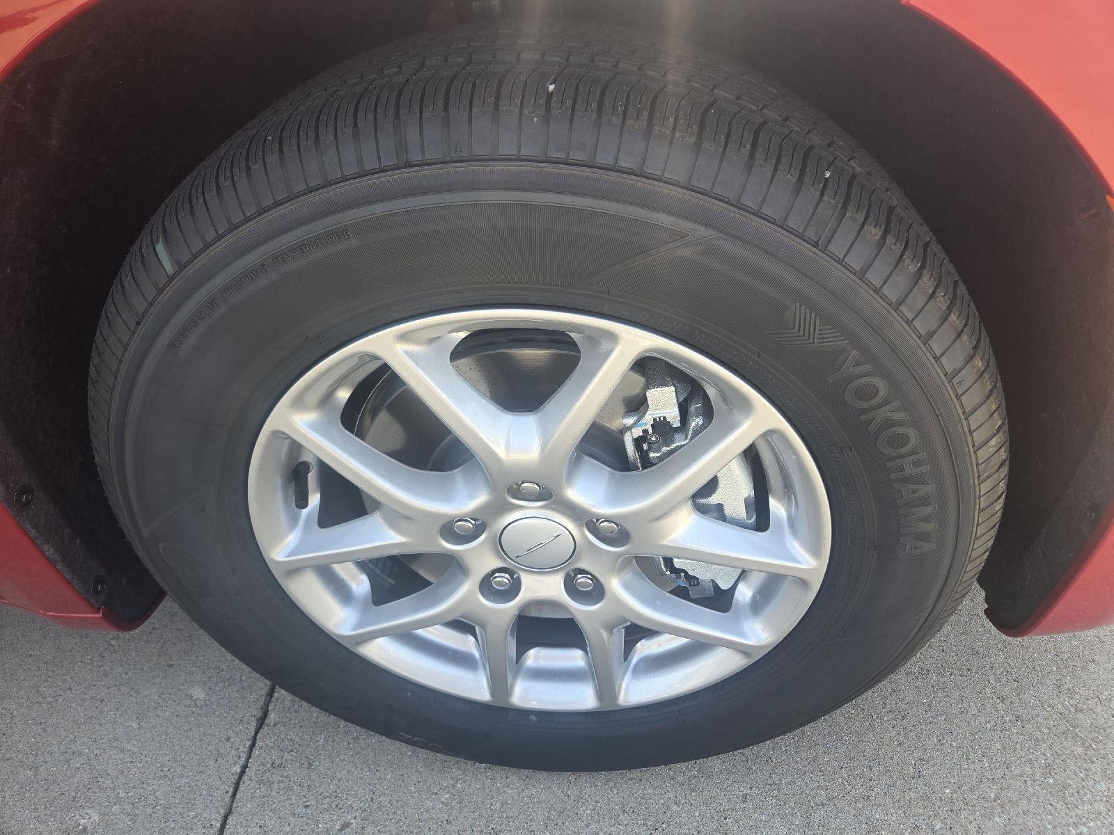 2027 Chrysler Pacifica Select