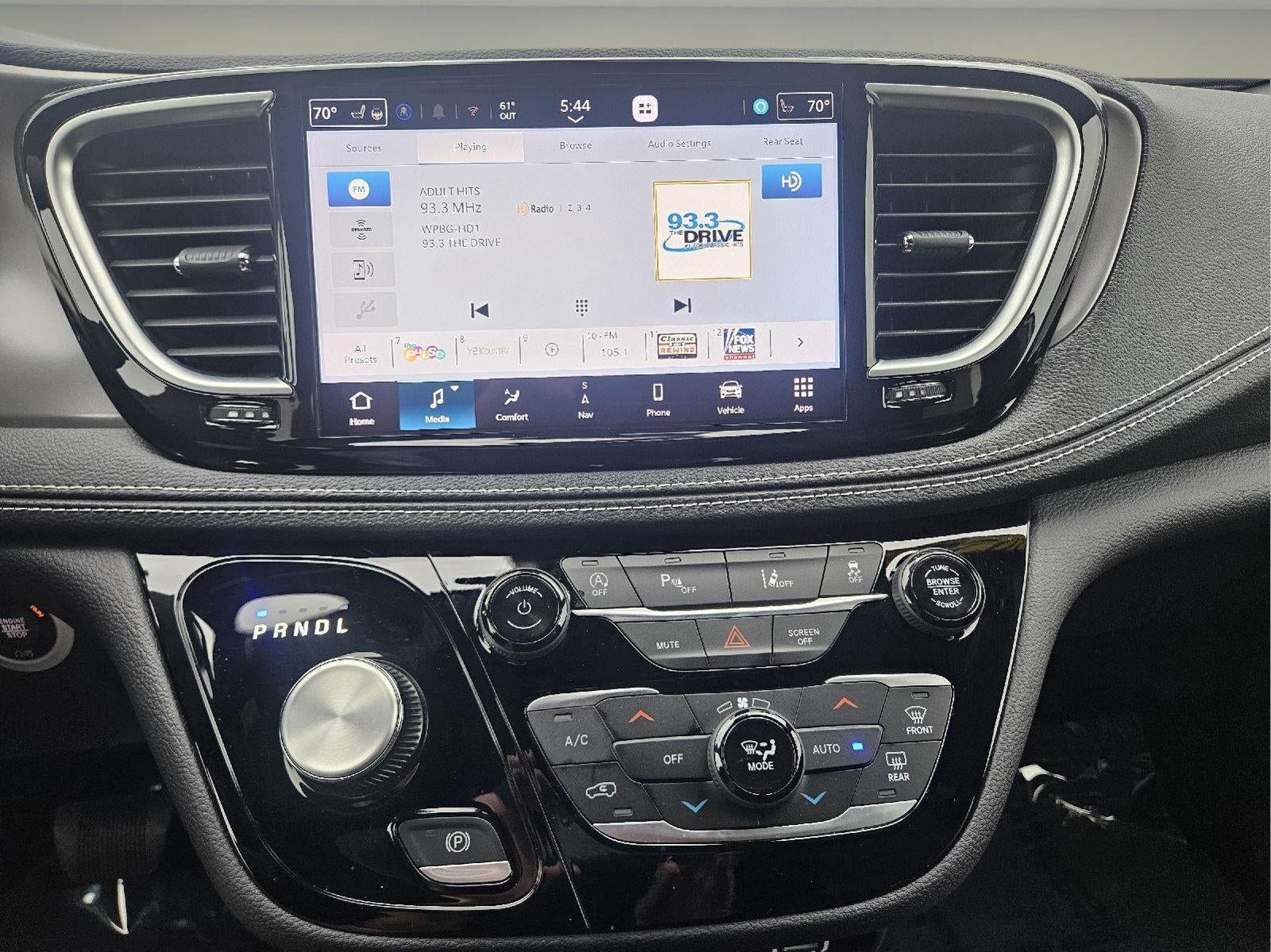 2025 Chrysler Pacifica Select