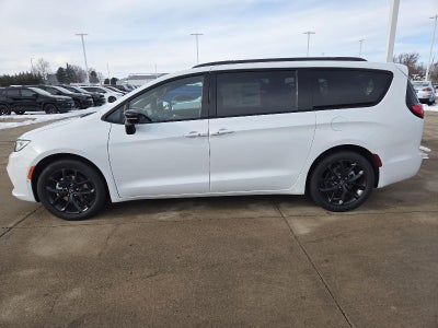 2026 Chrysler Pacifica Limited