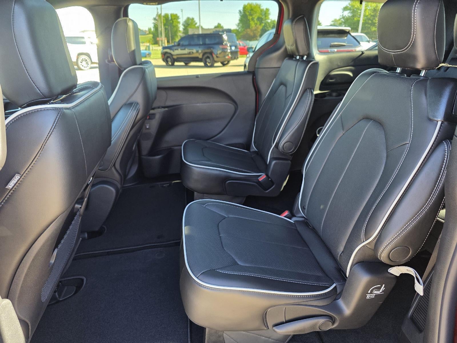 2027 Chrysler Pacifica Limited