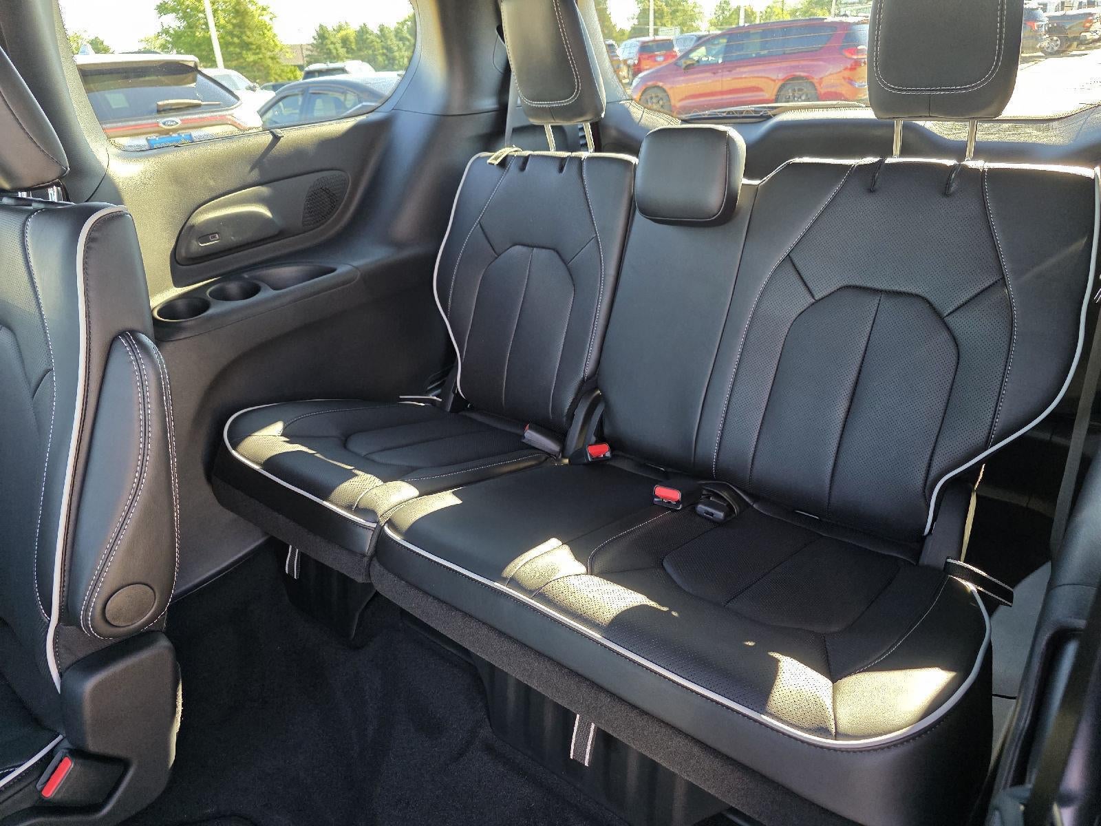 2027 Chrysler Pacifica Limited