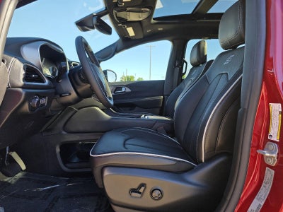 2027 Chrysler Pacifica Limited