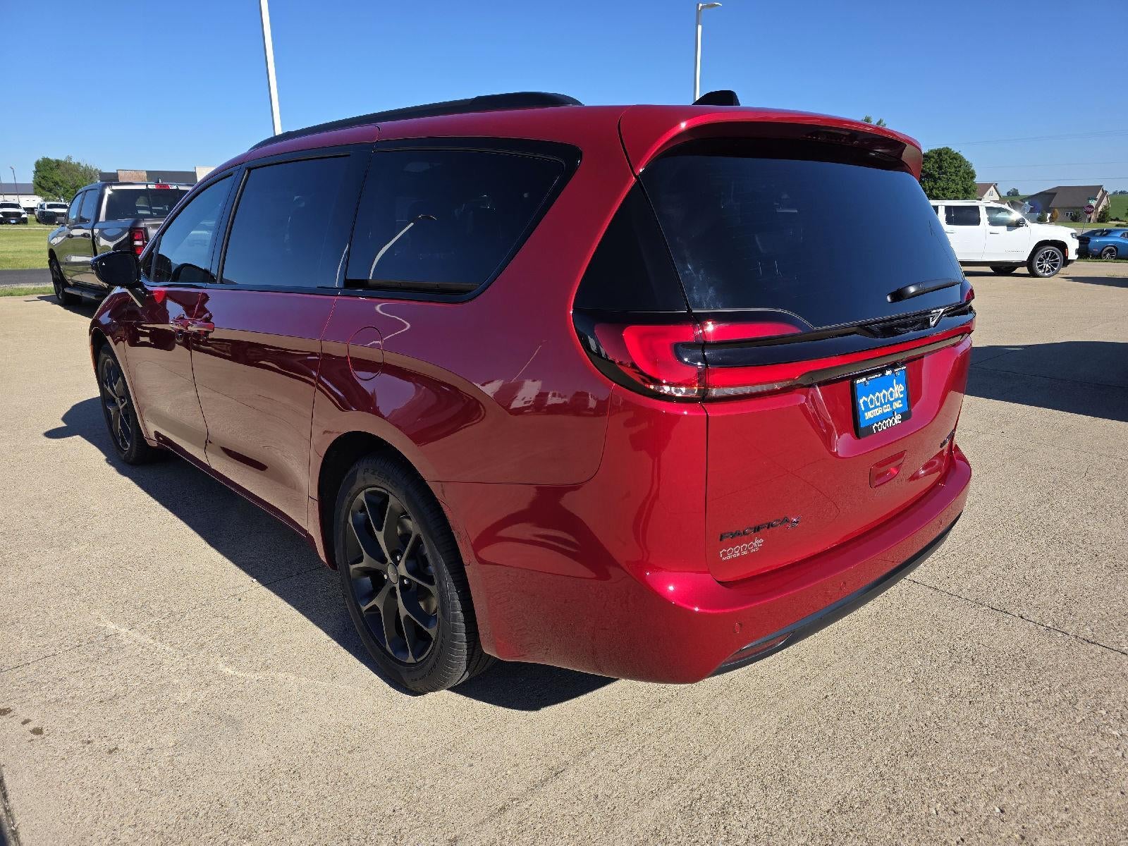 2027 Chrysler Pacifica Limited