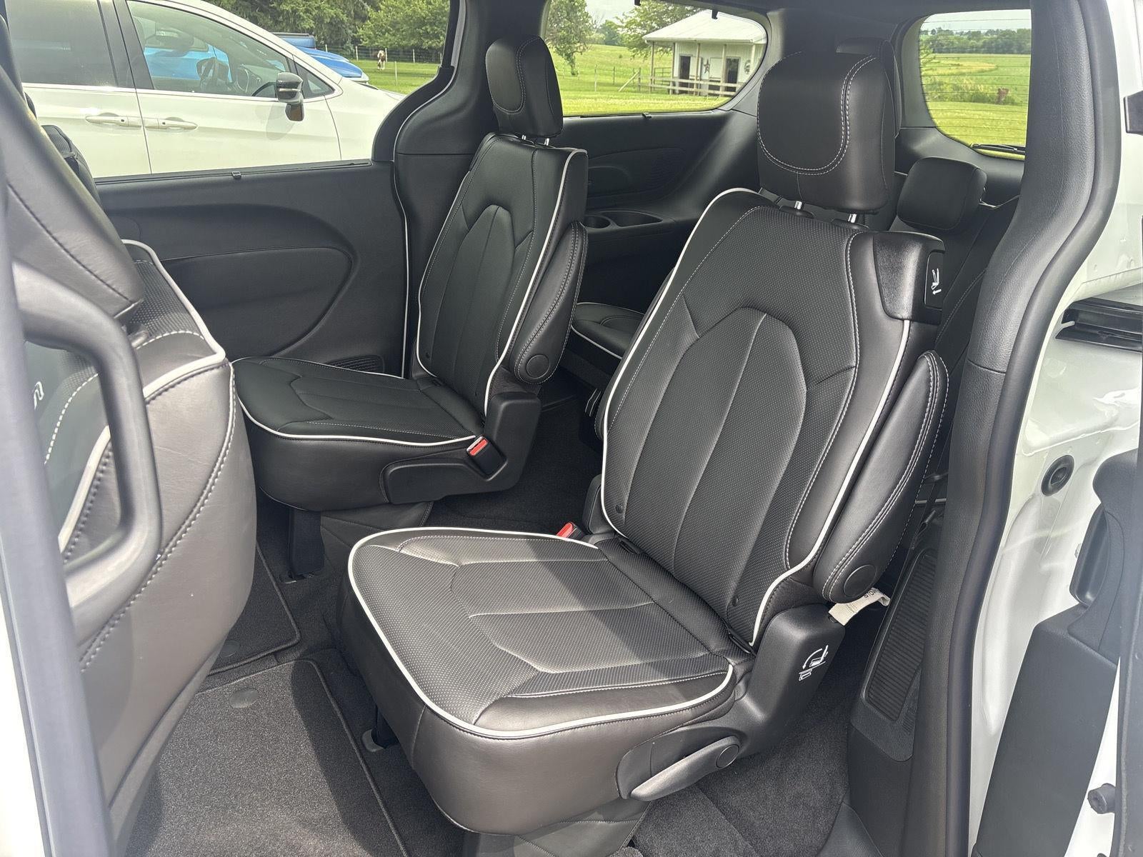 2027 Chrysler Pacifica Limited