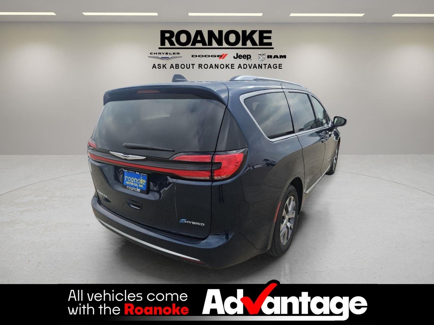 2025 Chrysler Pacifica Hybrid Pinnacle