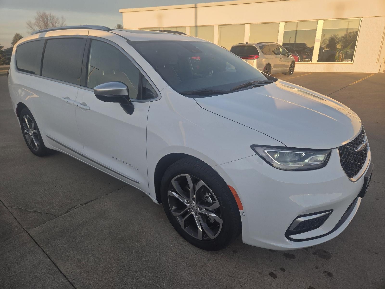 2026 Chrysler Pacifica Pinnacle