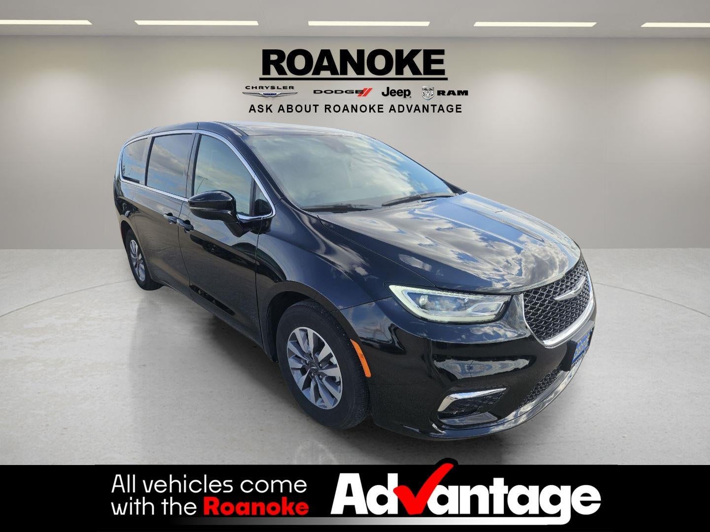 2025 Chrysler Pacifica Hybrid Select