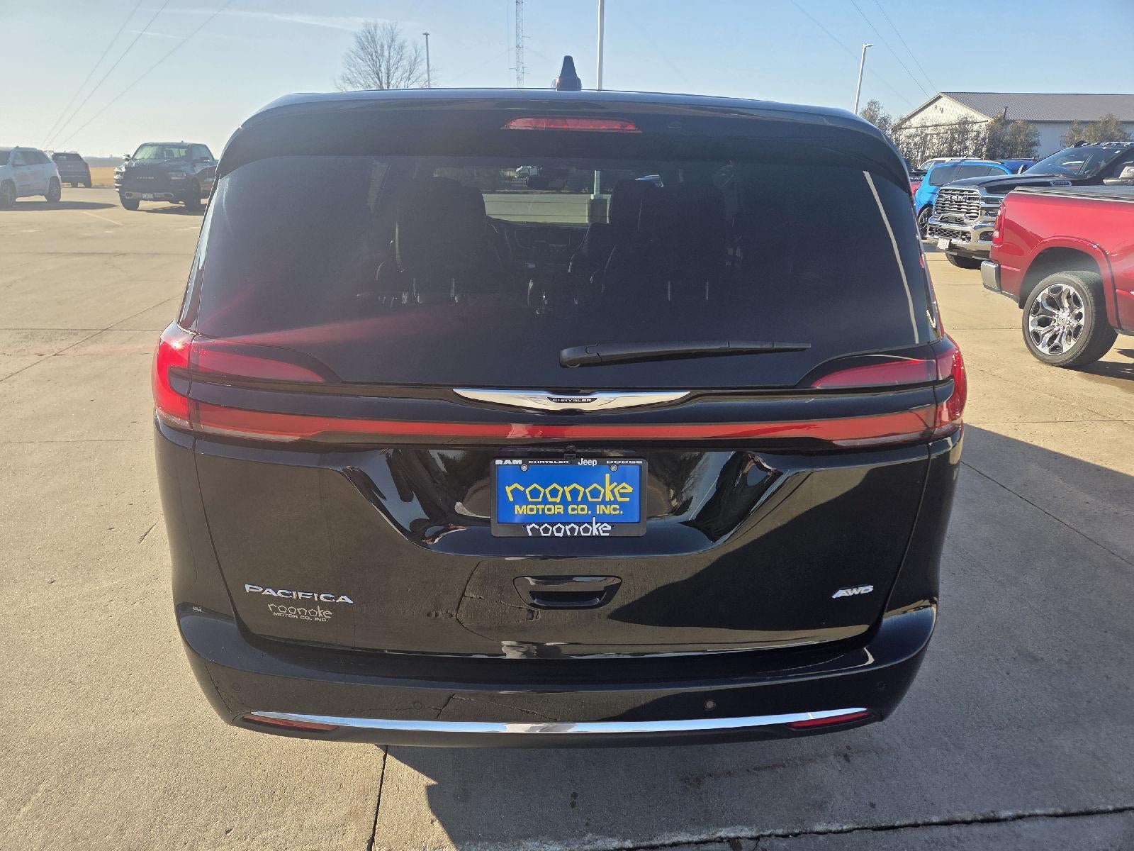 2026 Chrysler Pacifica Select